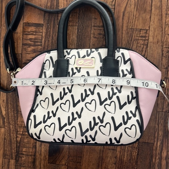 Betsey Johnson LUV Top handle little bag & crossbody detachable strap Barbiecore - Picture 10 of 12